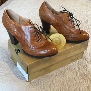 Born Waverly Tan High-heeled Oxford Leather Shoes Size 8.5M